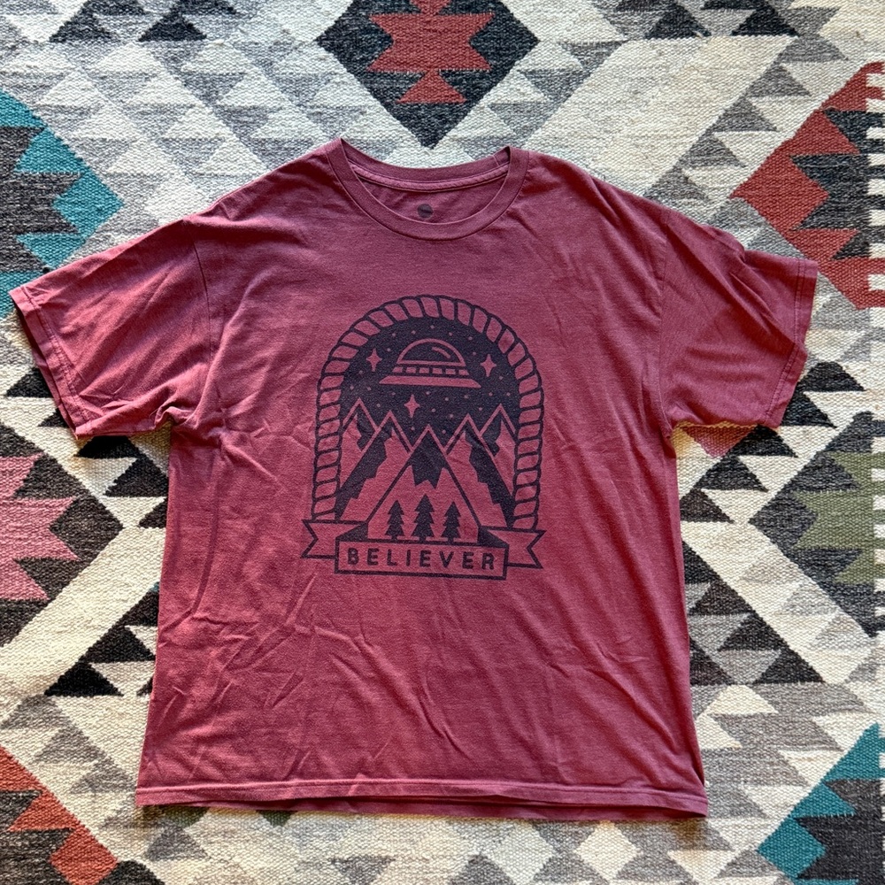 Believer Graphic T-Shirt - Red